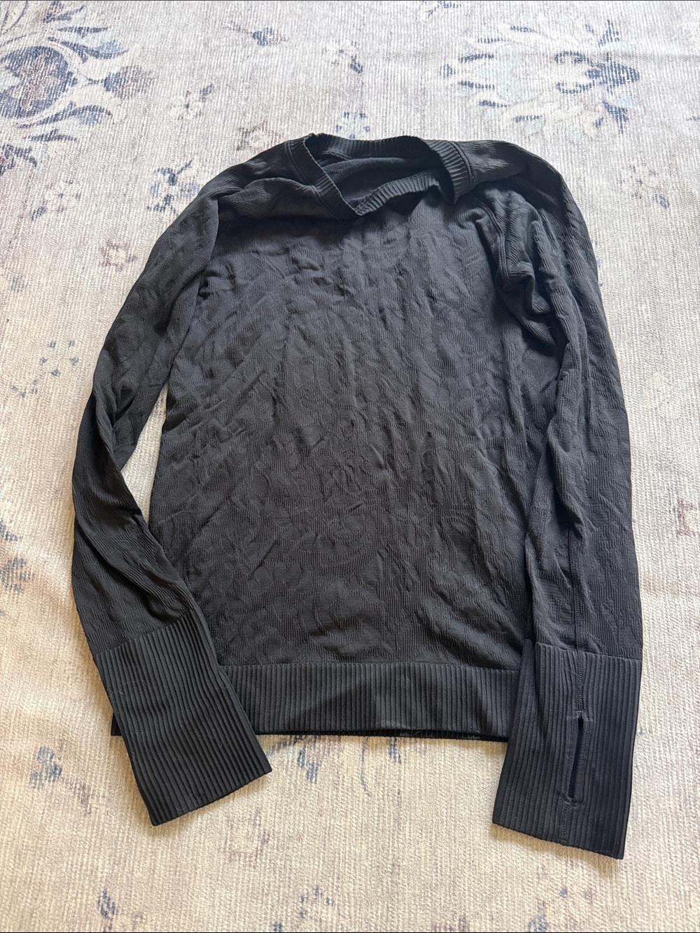 lululemon athletica Black Lightweight Long Sleeve with Thumbholes